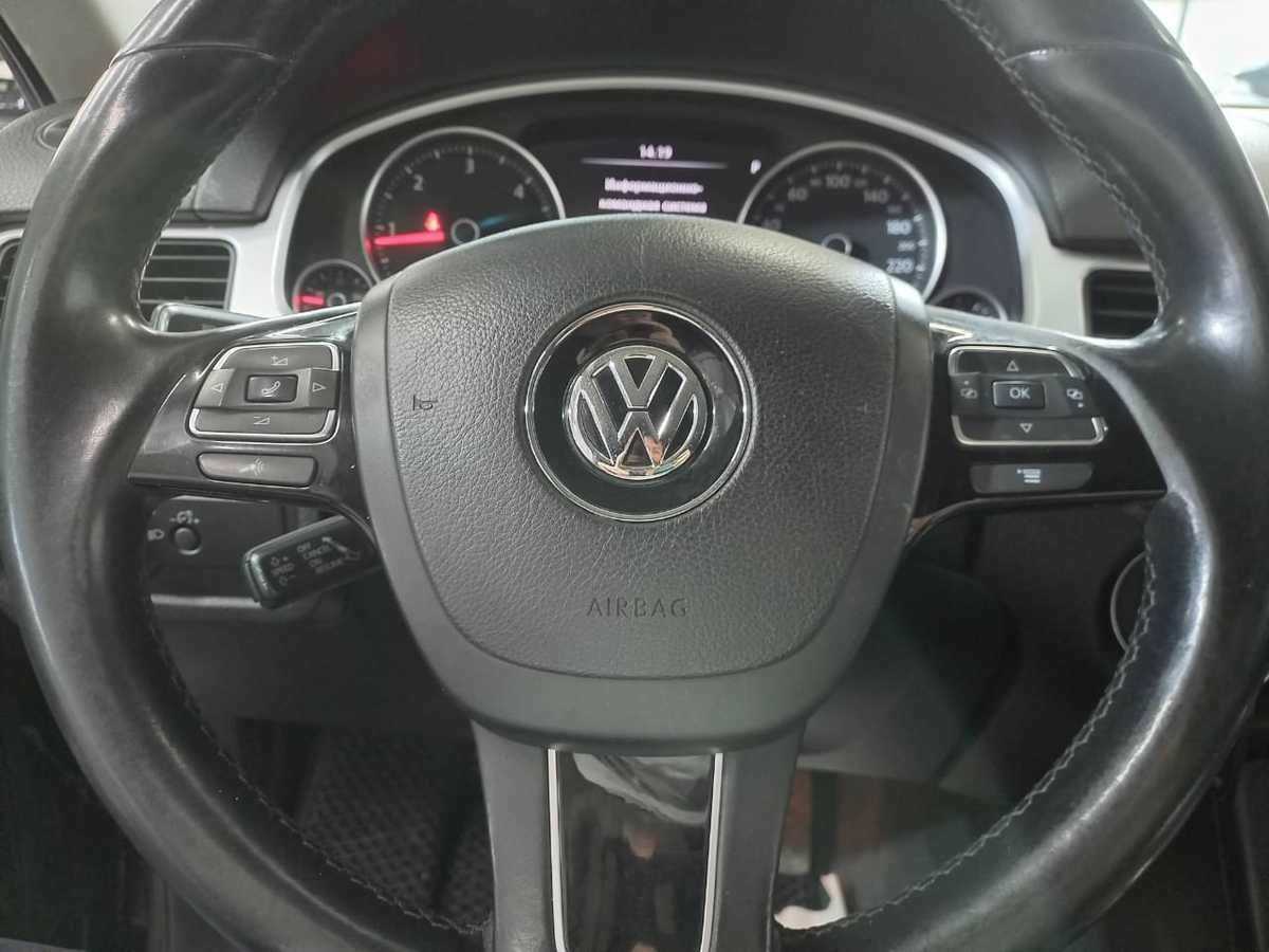 Б/У Фольксваген Туарег 2013 года. Фото: #13