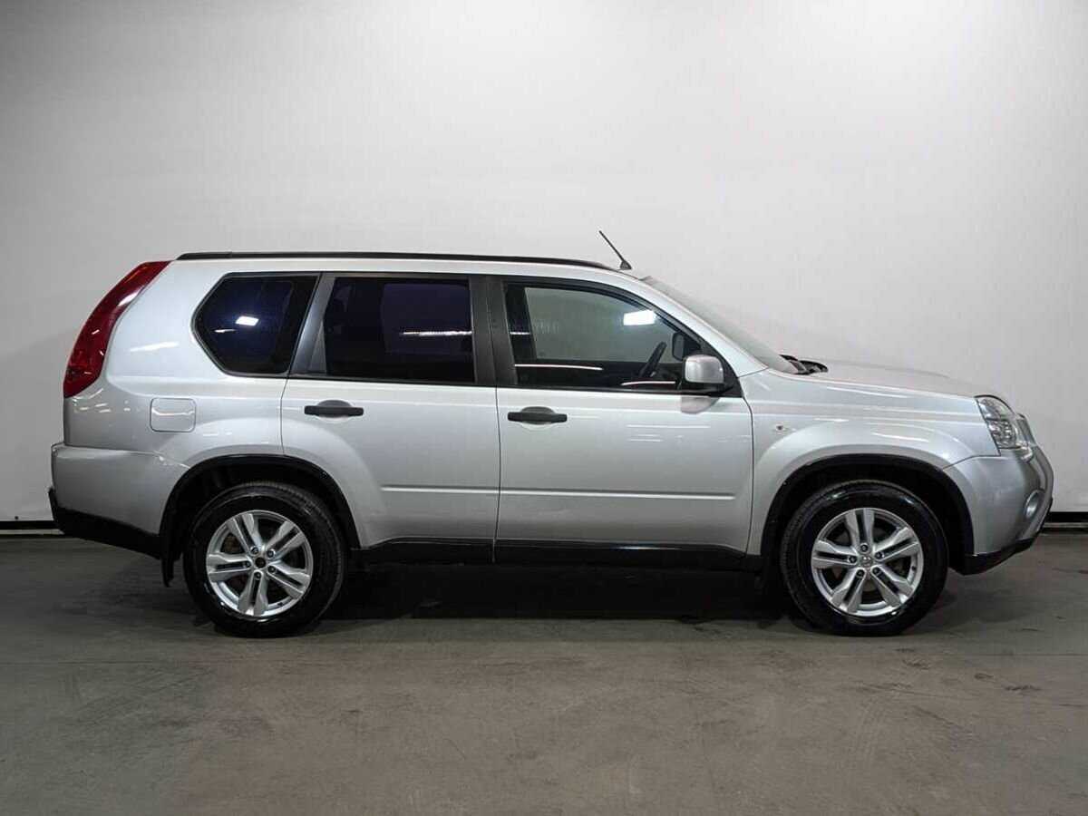 Б/У Ниссан Икс-Трейл 2013 года. Фото: #3