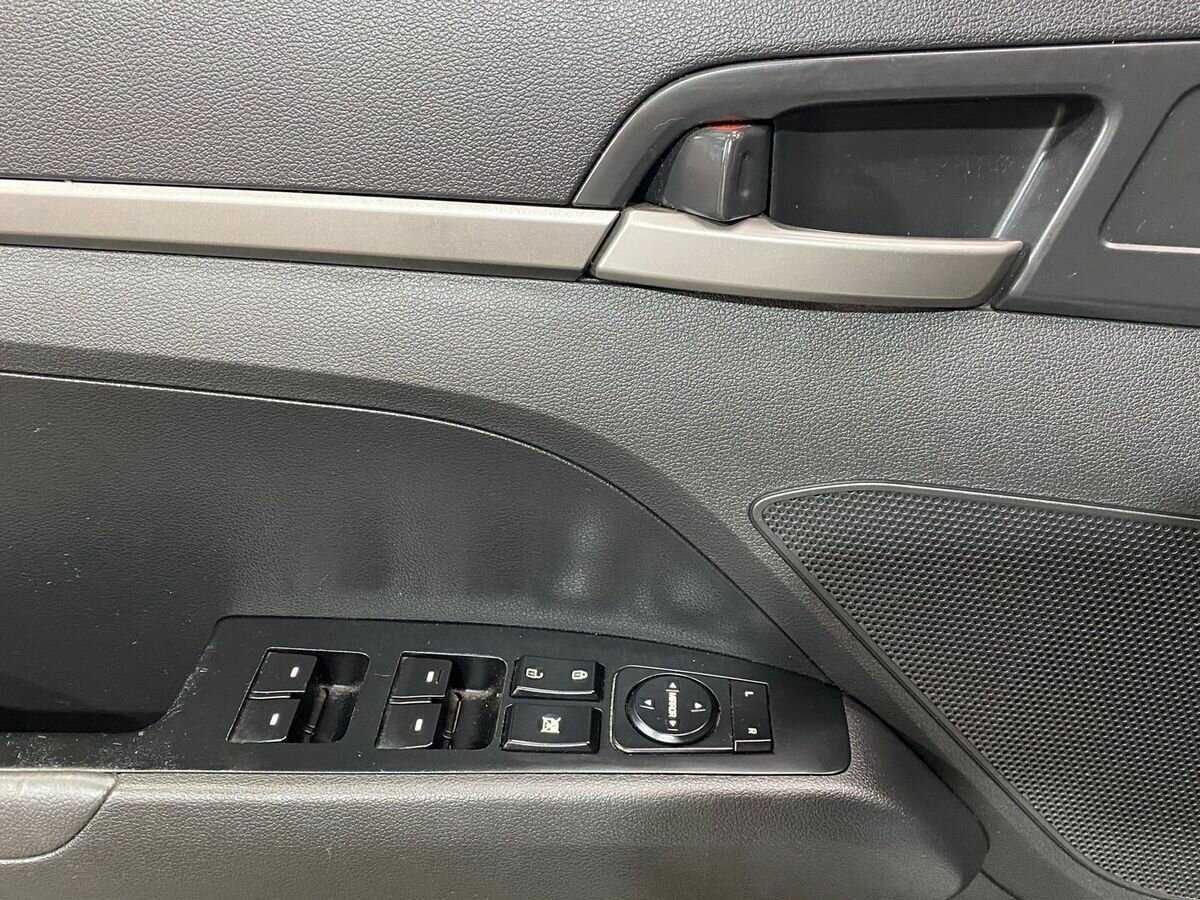 Б/У Хендай Елантра 2017 года. Фото: #15