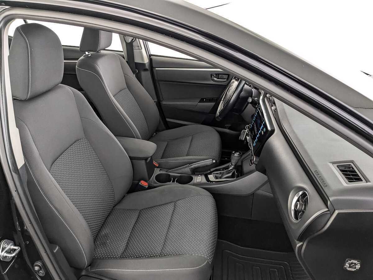 Б/У Тойота Королла 2017 года. Фото: #19