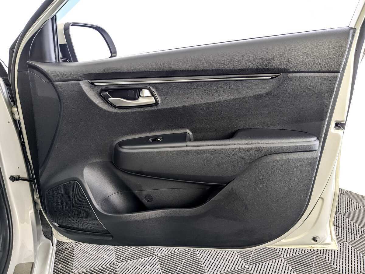 Б/У Киа Рио 2018 года. Фото: #17