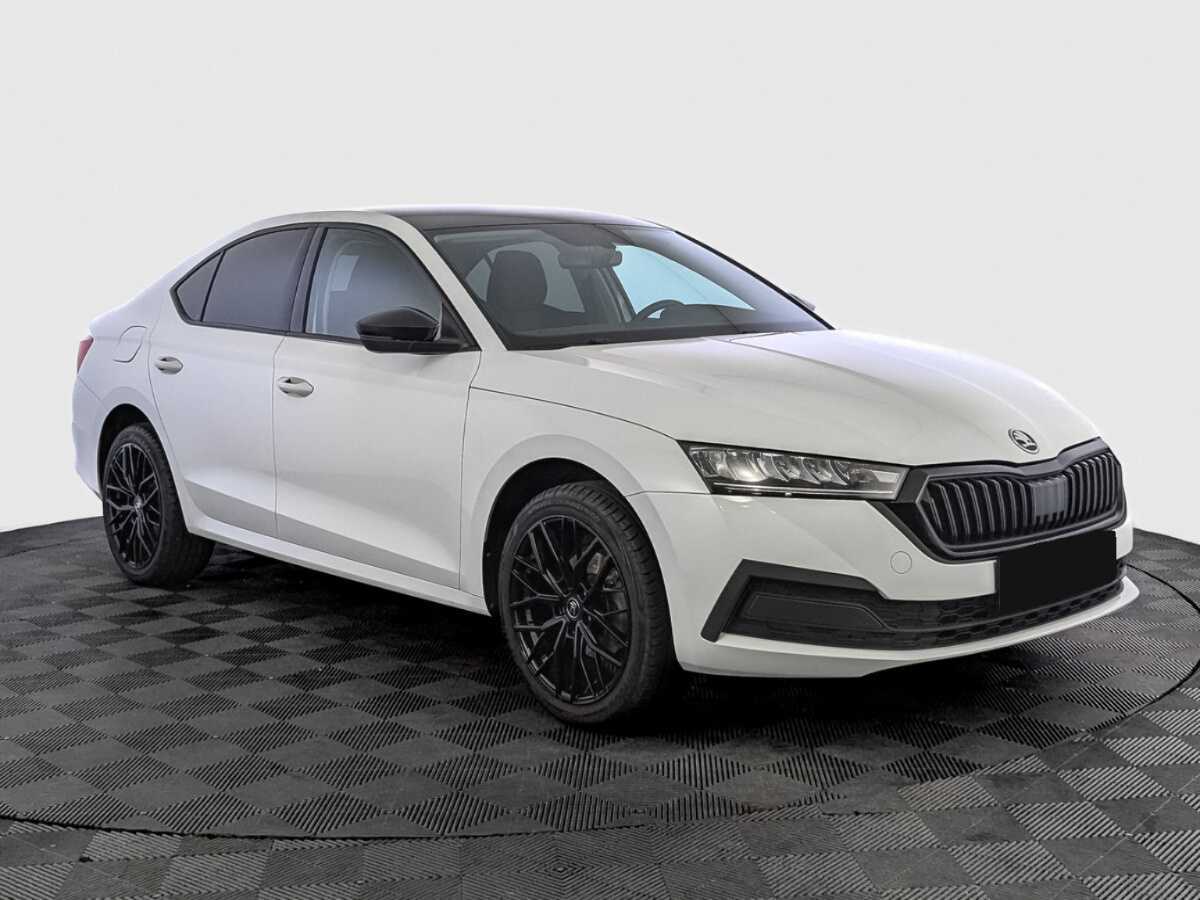 Б/У Шкода Октавия 2021 года. Фото: #2