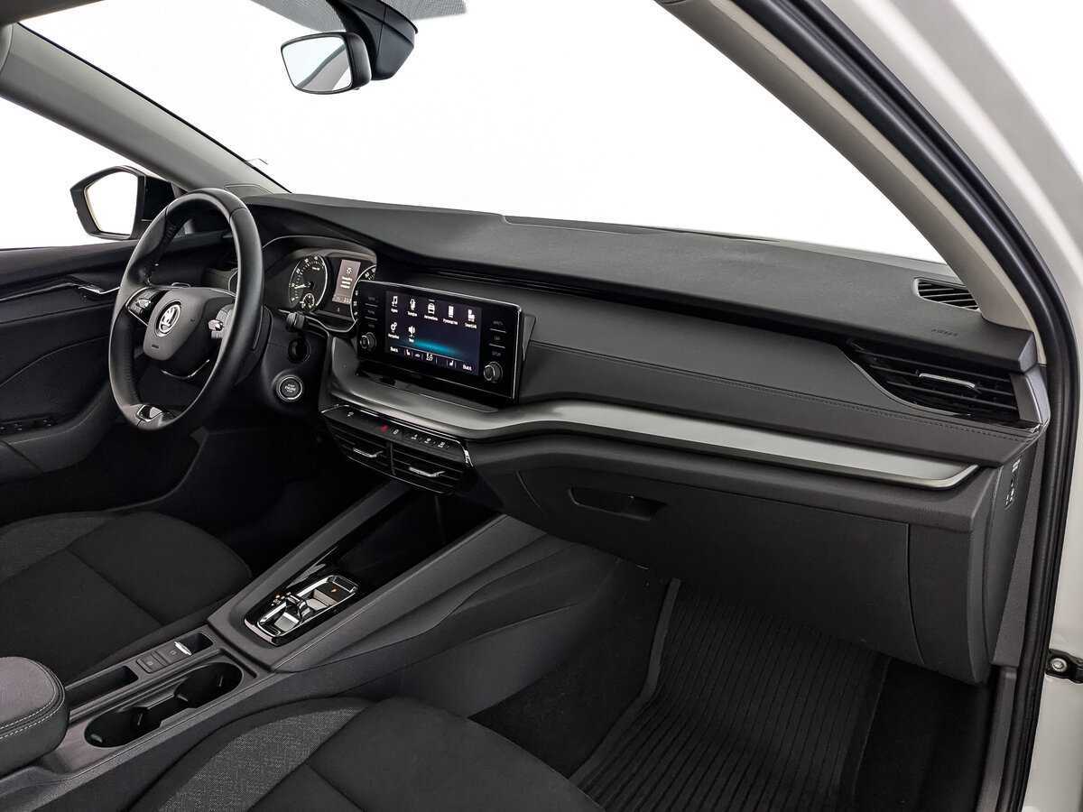 Б/У Шкода Октавия 2021 года. Фото: #8