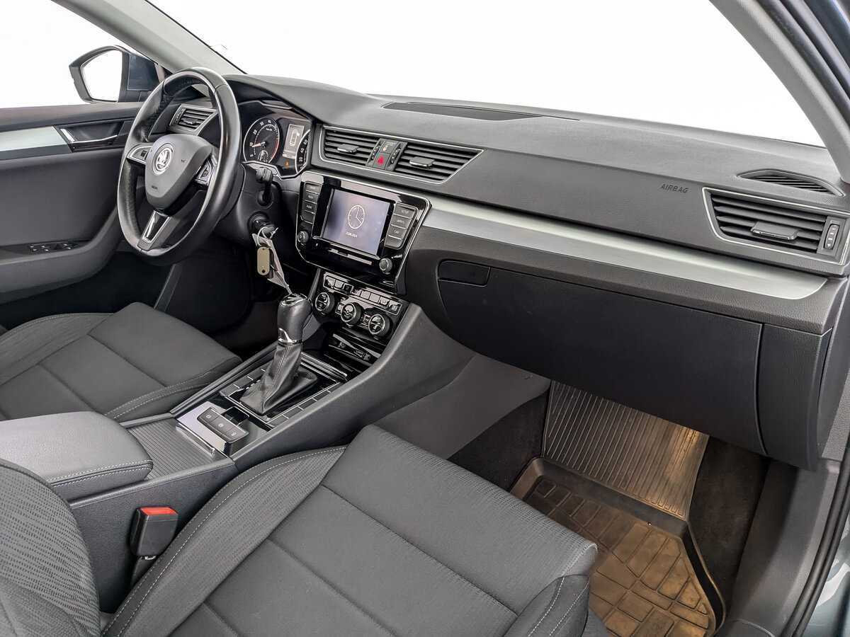 Б/У Шкода Суперб 2018 года. Фото: #8