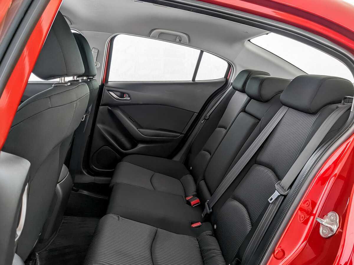 Б/У Мазда 3 2015 года. Фото: #9