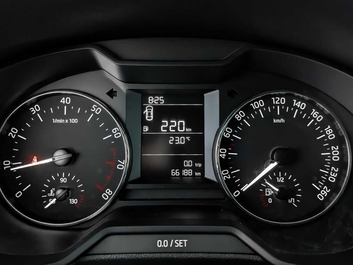 Б/У Шкода Октавия 2015 года. Фото: #11