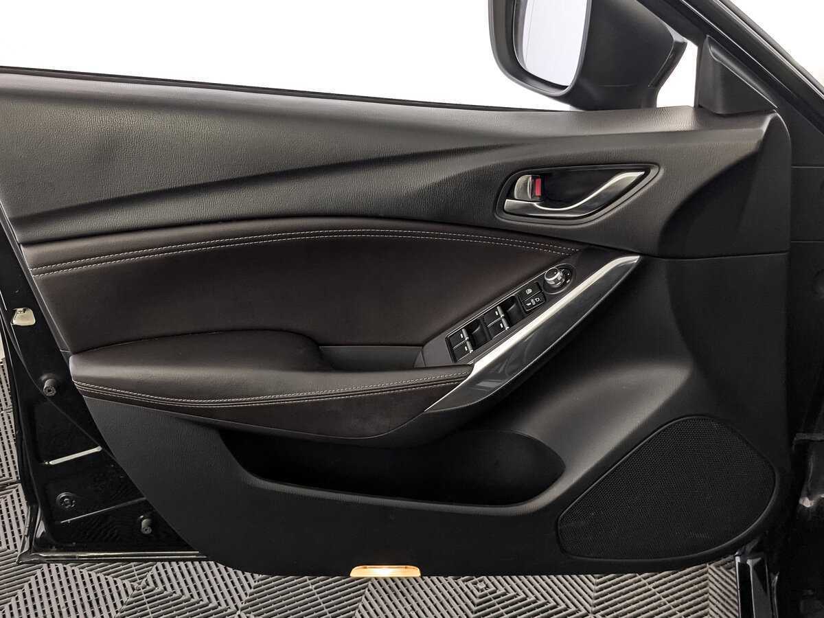 Б/У Мазда 6 2016 года. Фото: #14