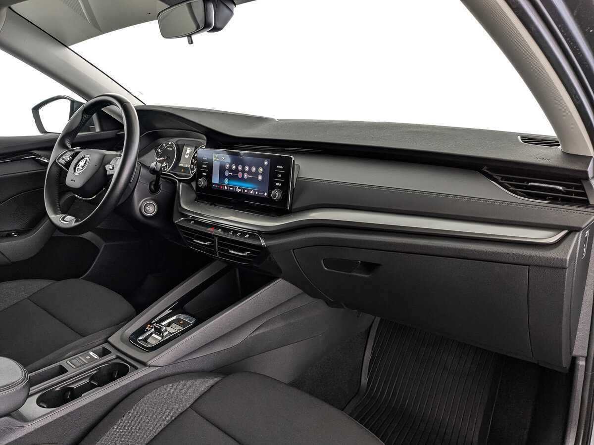 Б/У Шкода Октавия 2021 года. Фото: #8