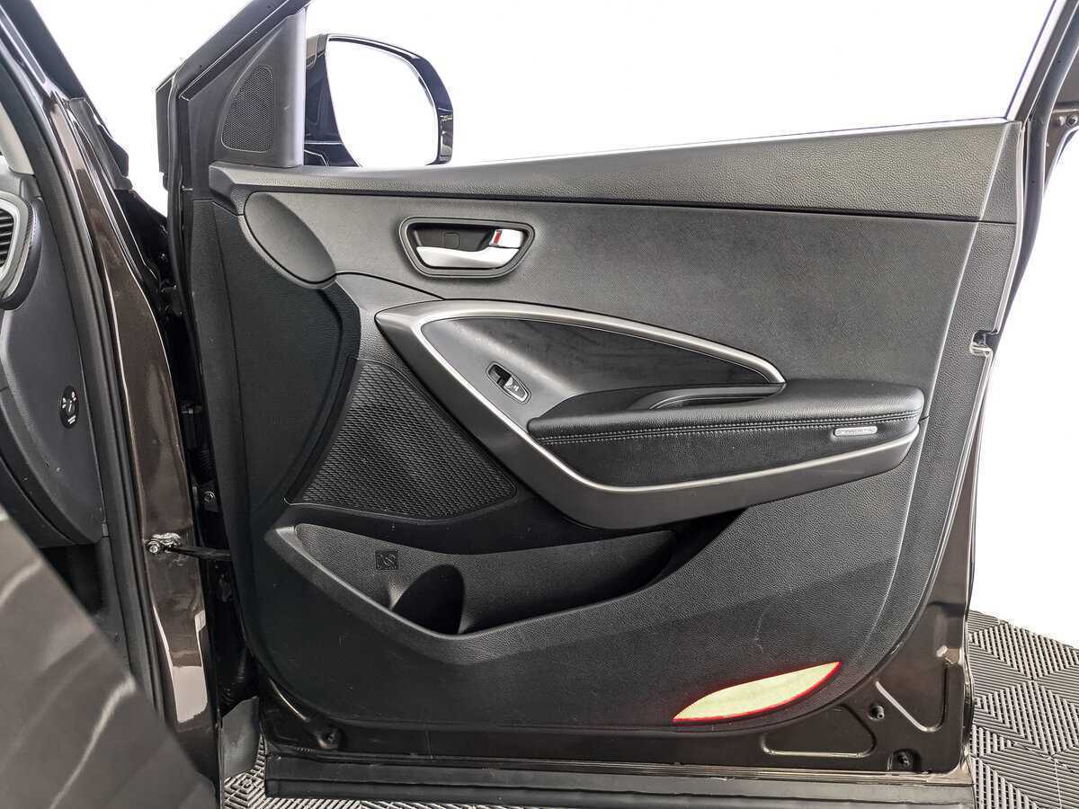 Б/У Хендай Санта Фе 2017 года. Фото: #20