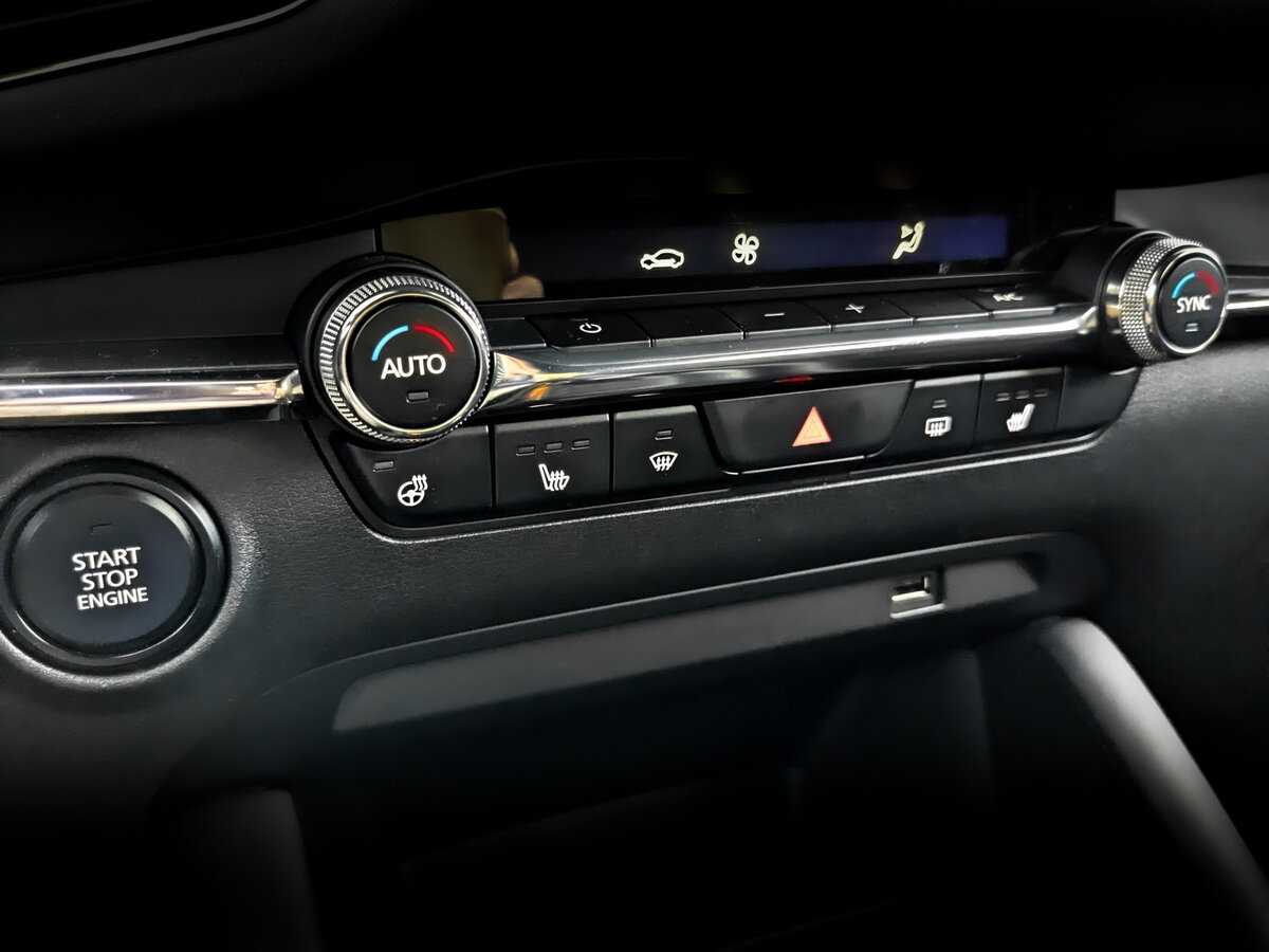 Б/У Мазда 3 2019 года. Фото: #19