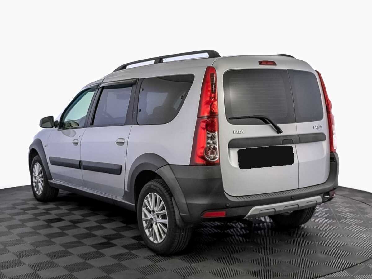 Б/У Лада (ВАЗ) Ларгус 2017 года. Фото: #6