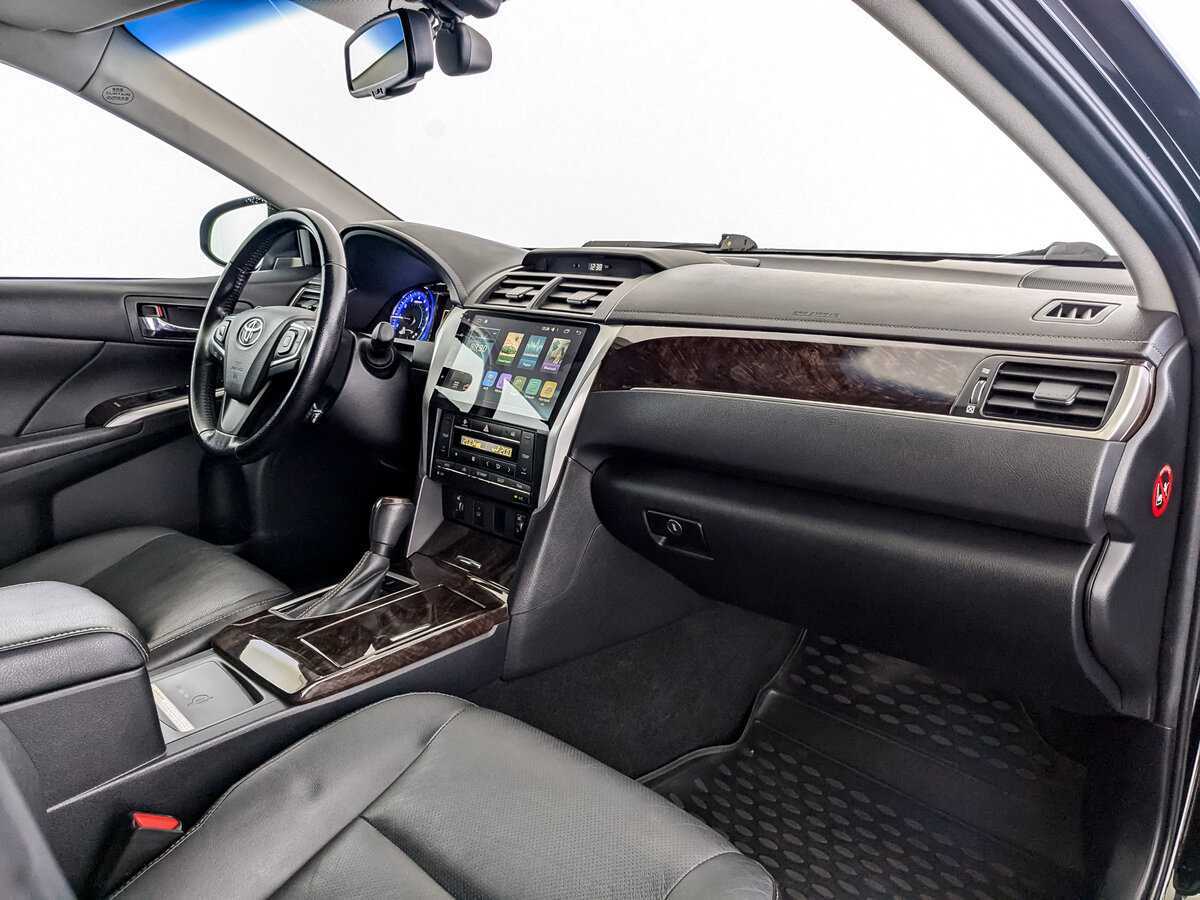 Б/У Тойота Камри 2016 года. Фото: #8