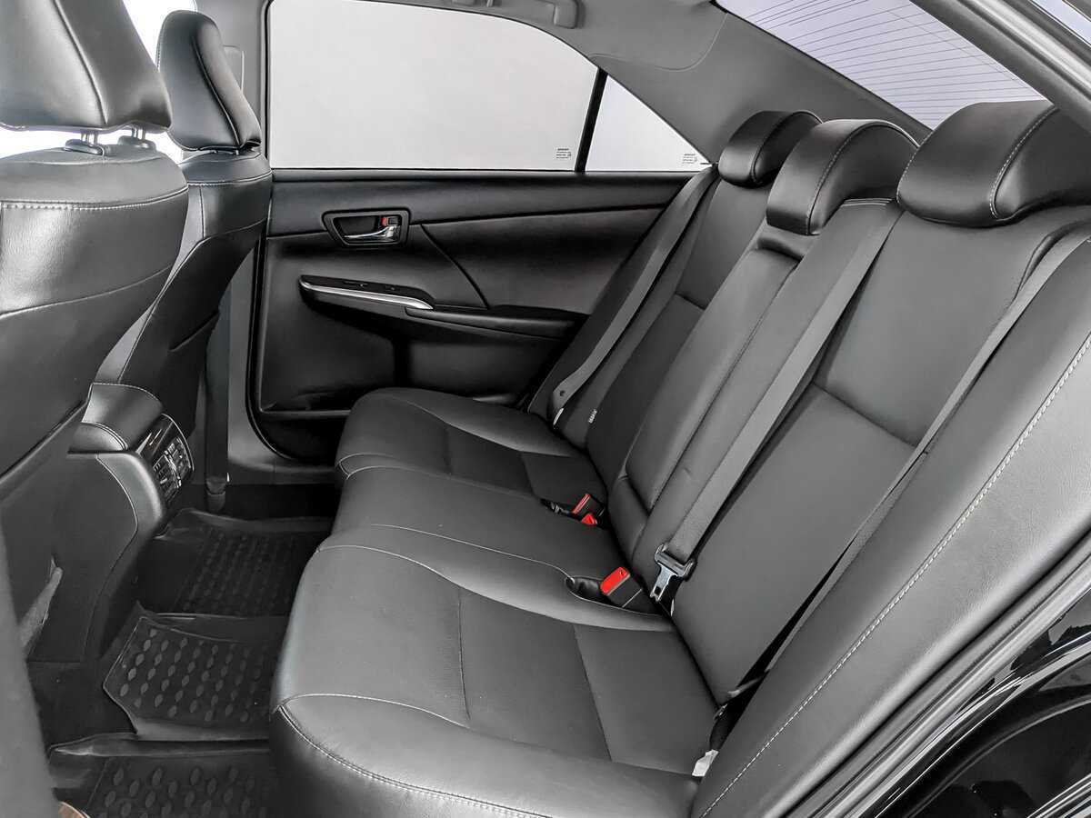 Б/У Тойота Камри 2016 года. Фото: #9