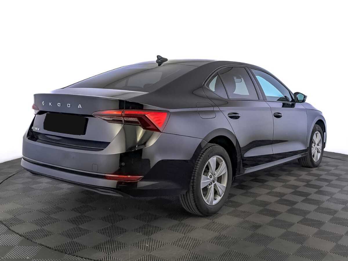 Б/У Шкода Октавия 2021 года. Фото: #4