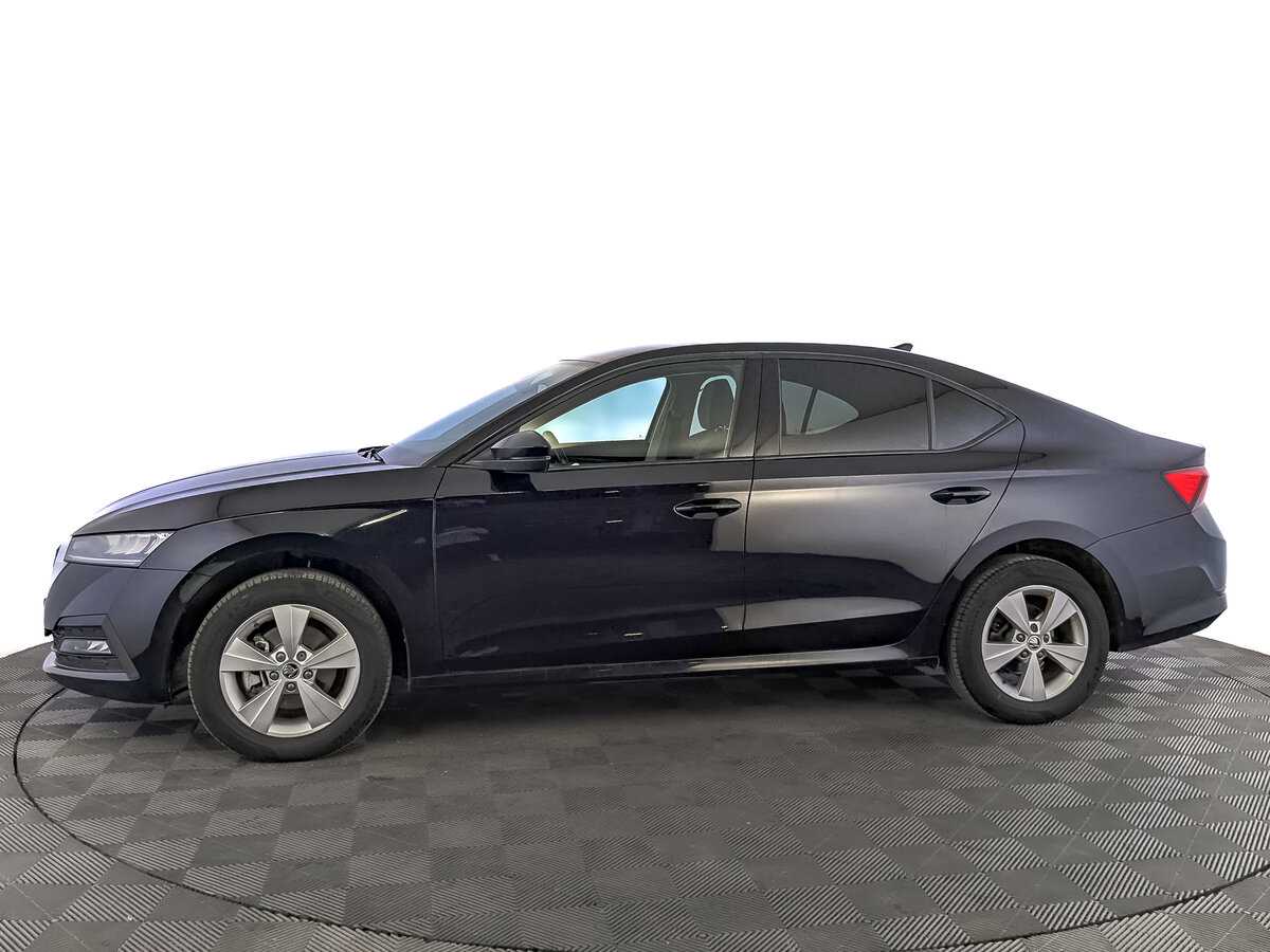 Б/У Шкода Октавия 2021 года. Фото: #7