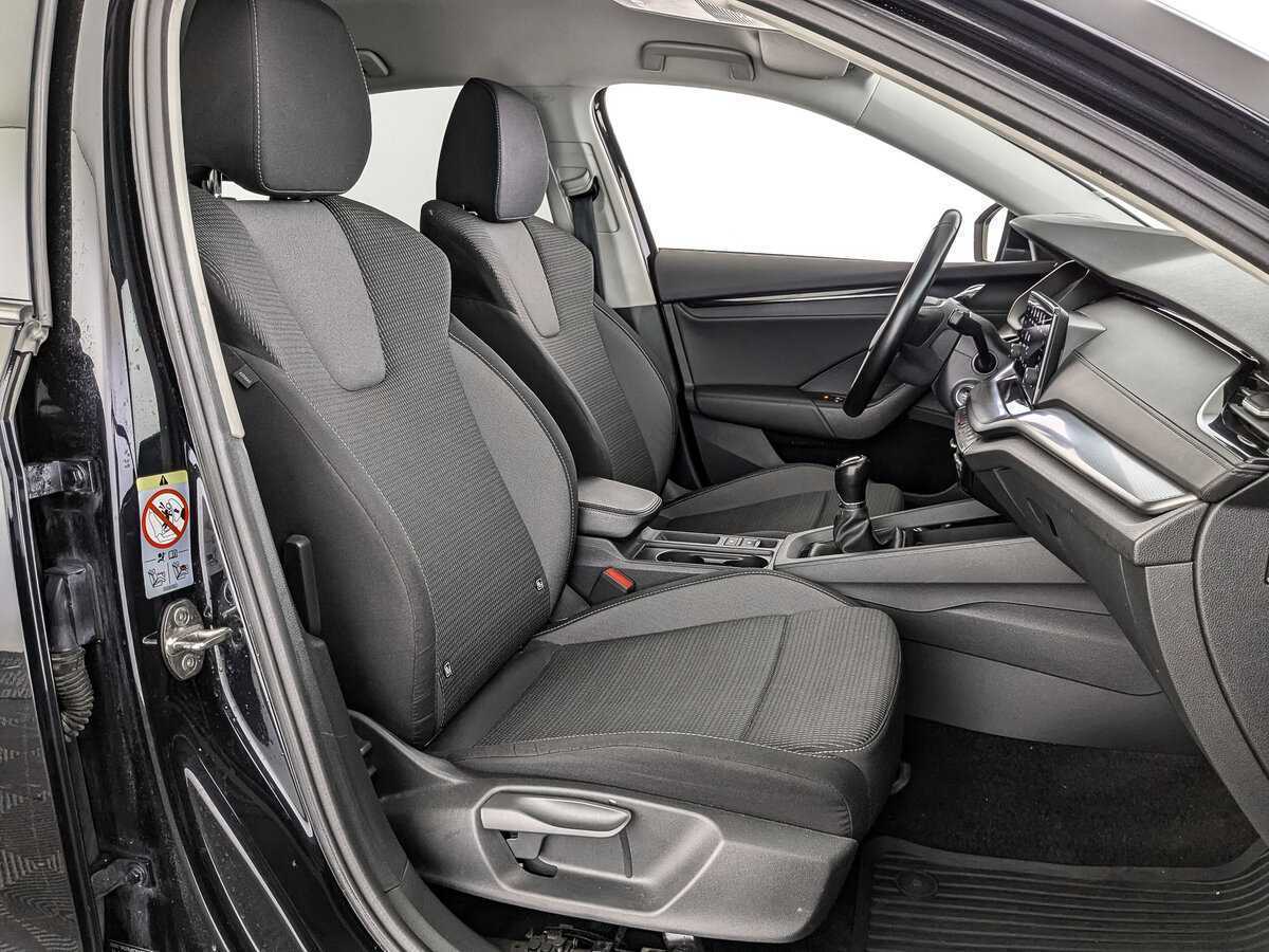 Б/У Шкода Октавия 2021 года. Фото: #18