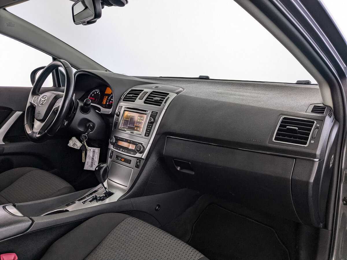 Toyota Avensis 2012 года с пробегом. Фото: #8