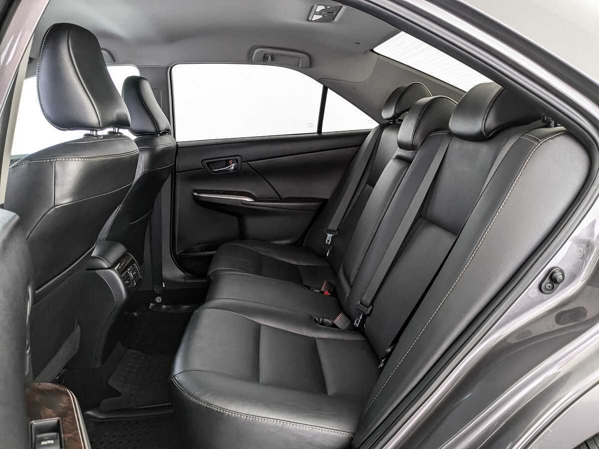 Б/У Тойота Камри 2016 года. Фото: #13