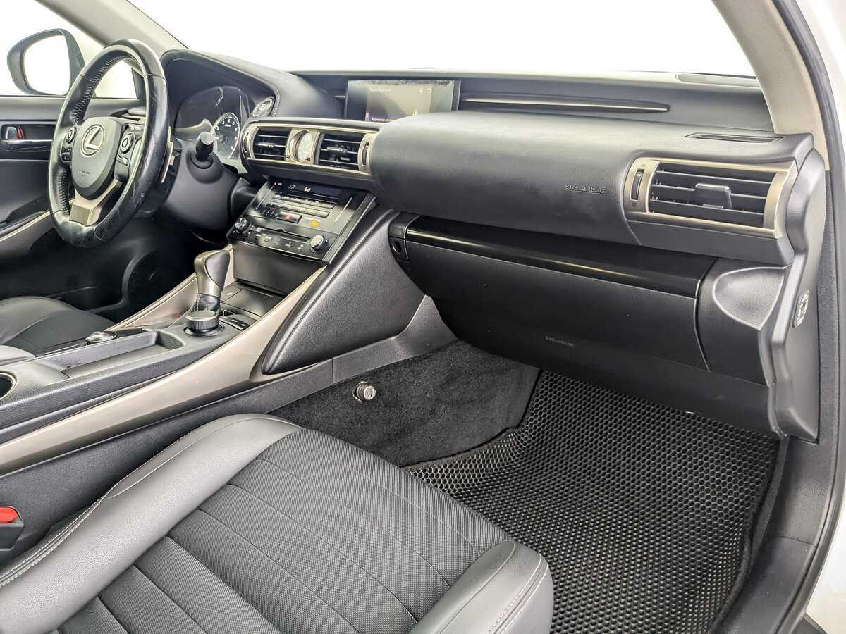 Lexus IS 2014 года с пробегом. Фото: #8