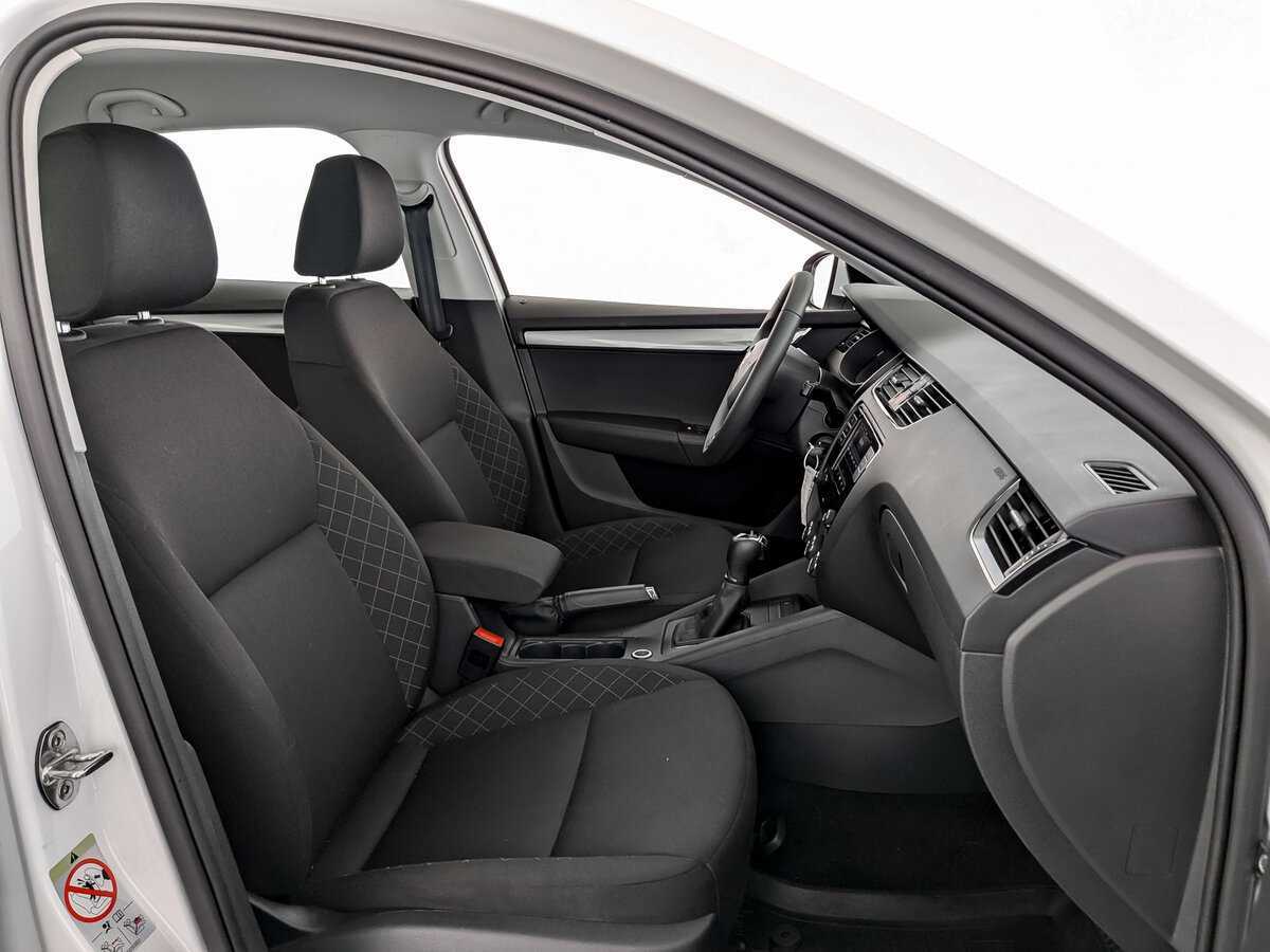 Б/У Шкода Октавия 2020 года. Фото: #18