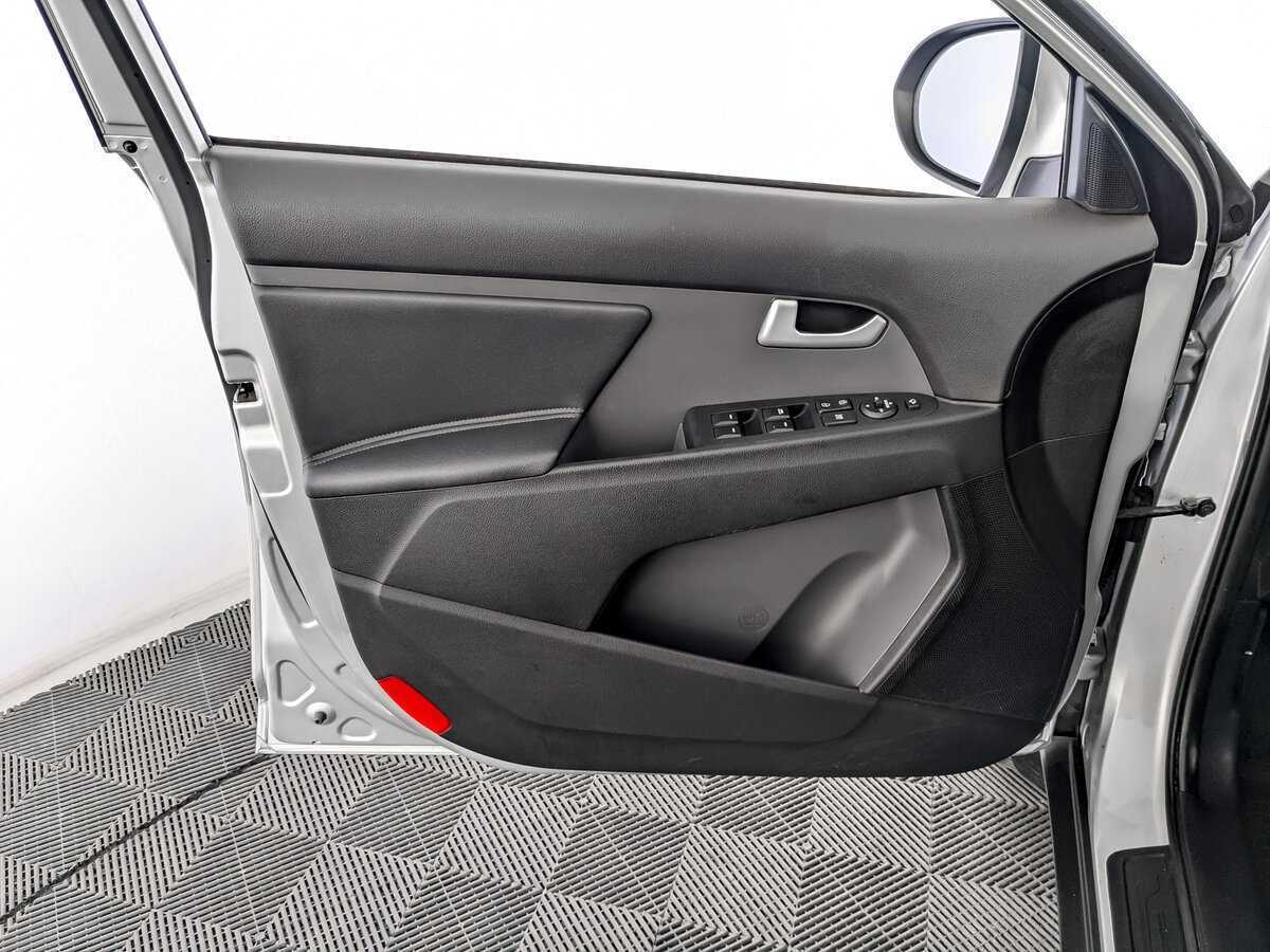 Б/У Киа Спортейдж 2015 года. Фото: #14