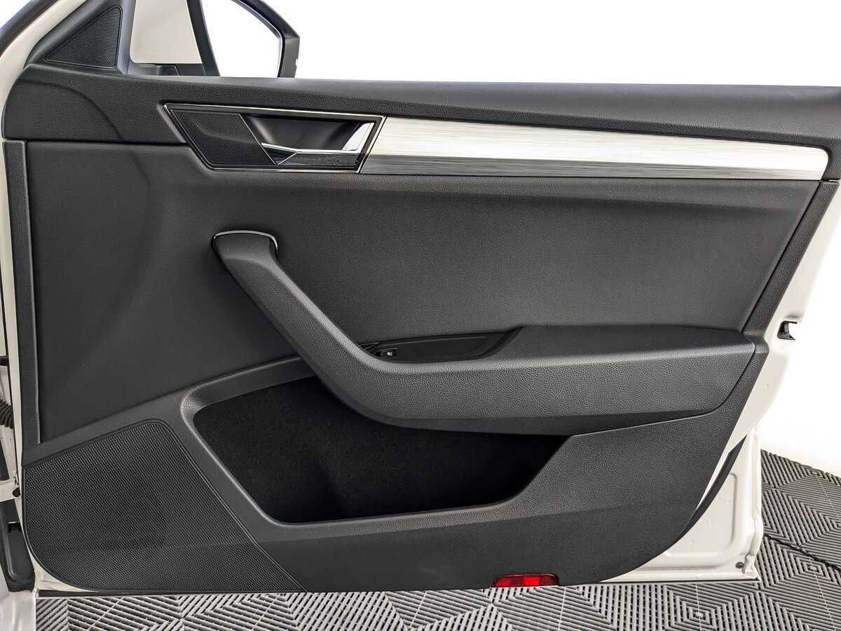 Skoda Superb 2021 года с пробегом. Фото: #20