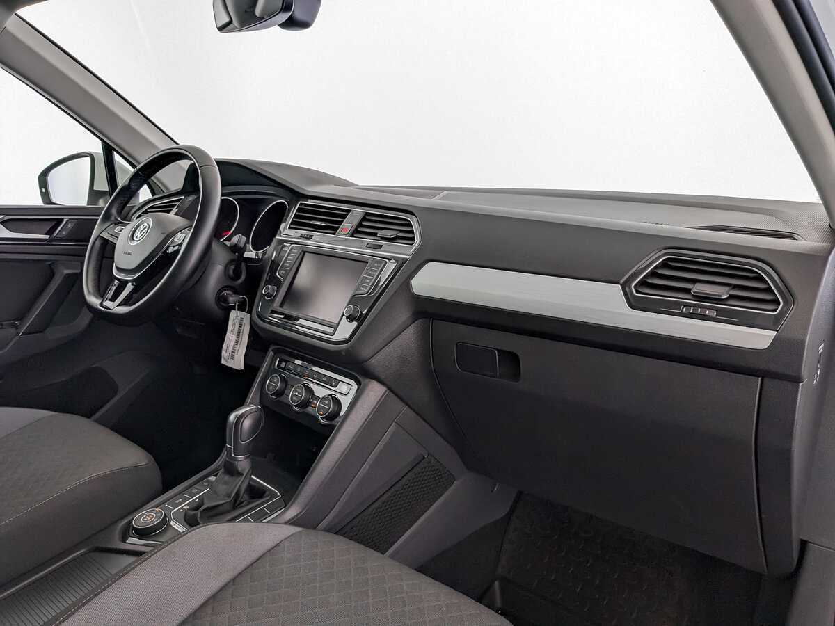 Б/У Фольксваген Тигуан 2017 года. Фото: #8