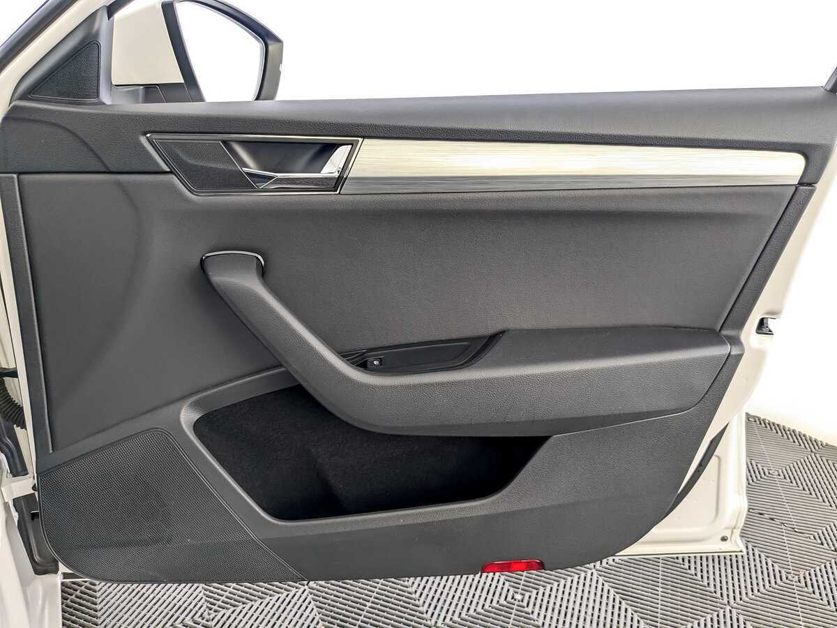 Skoda Superb 2021 года с пробегом. Фото: #19