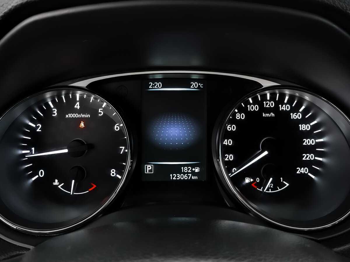 Б/У Ниссан Икс-Трейл 2015 года. Фото: #11