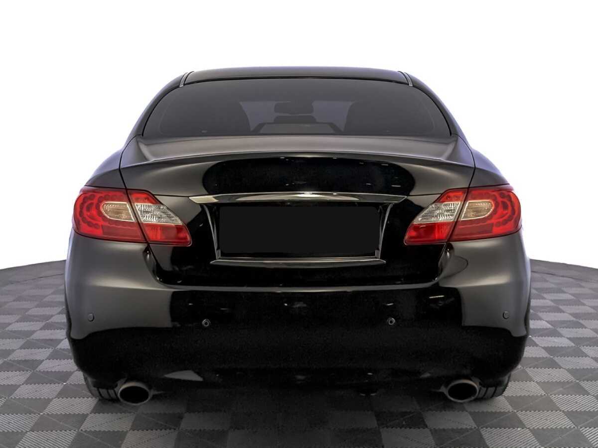 Infiniti Q70 2014 года с пробегом. Фото: #5