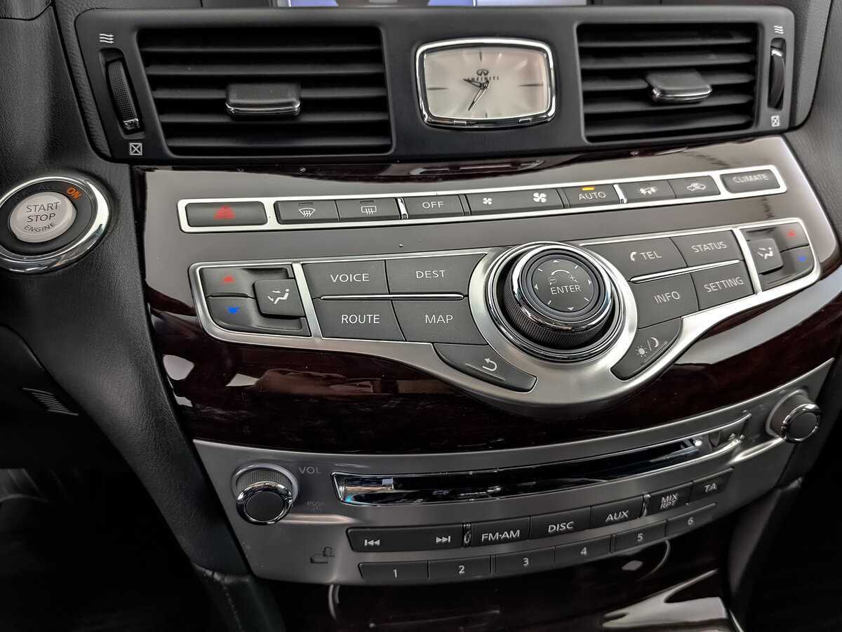 Infiniti Q70 2014 года с пробегом. Фото: #22