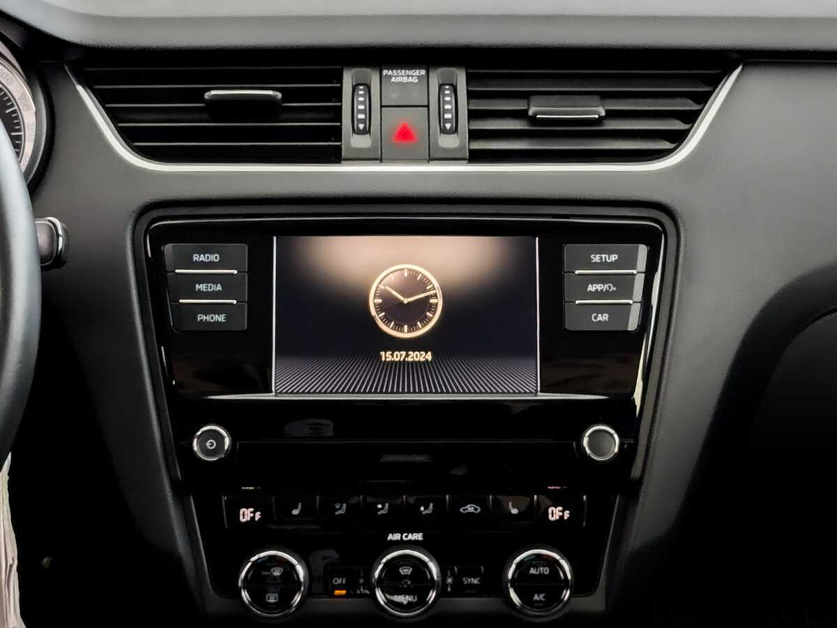 Б/У Шкода Октавия 2017 года. Фото: #12