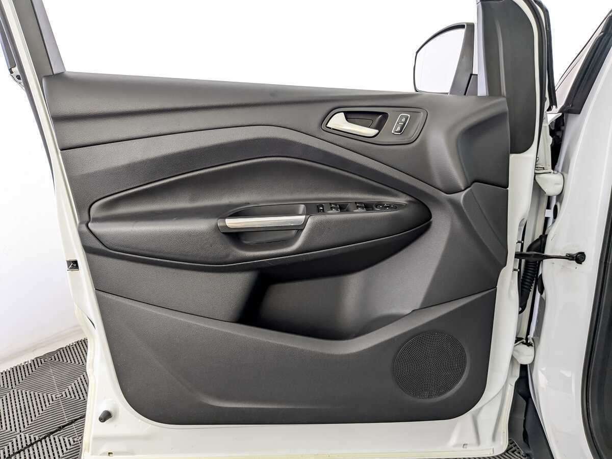 Б/У Форд Куга 2016 года. Фото: #14