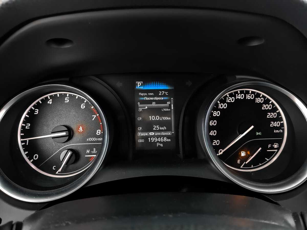 Б/У Тойота Камри 2019 года. Фото: #11