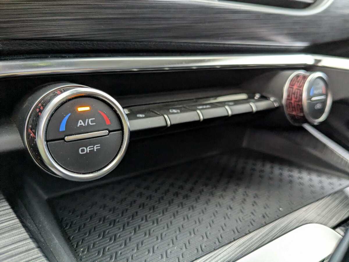 Geely Tugella 2022 года с пробегом. Фото: #22