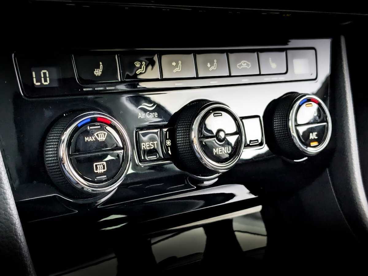 Б/У Шкода Суперб 2019 года. Фото: #22