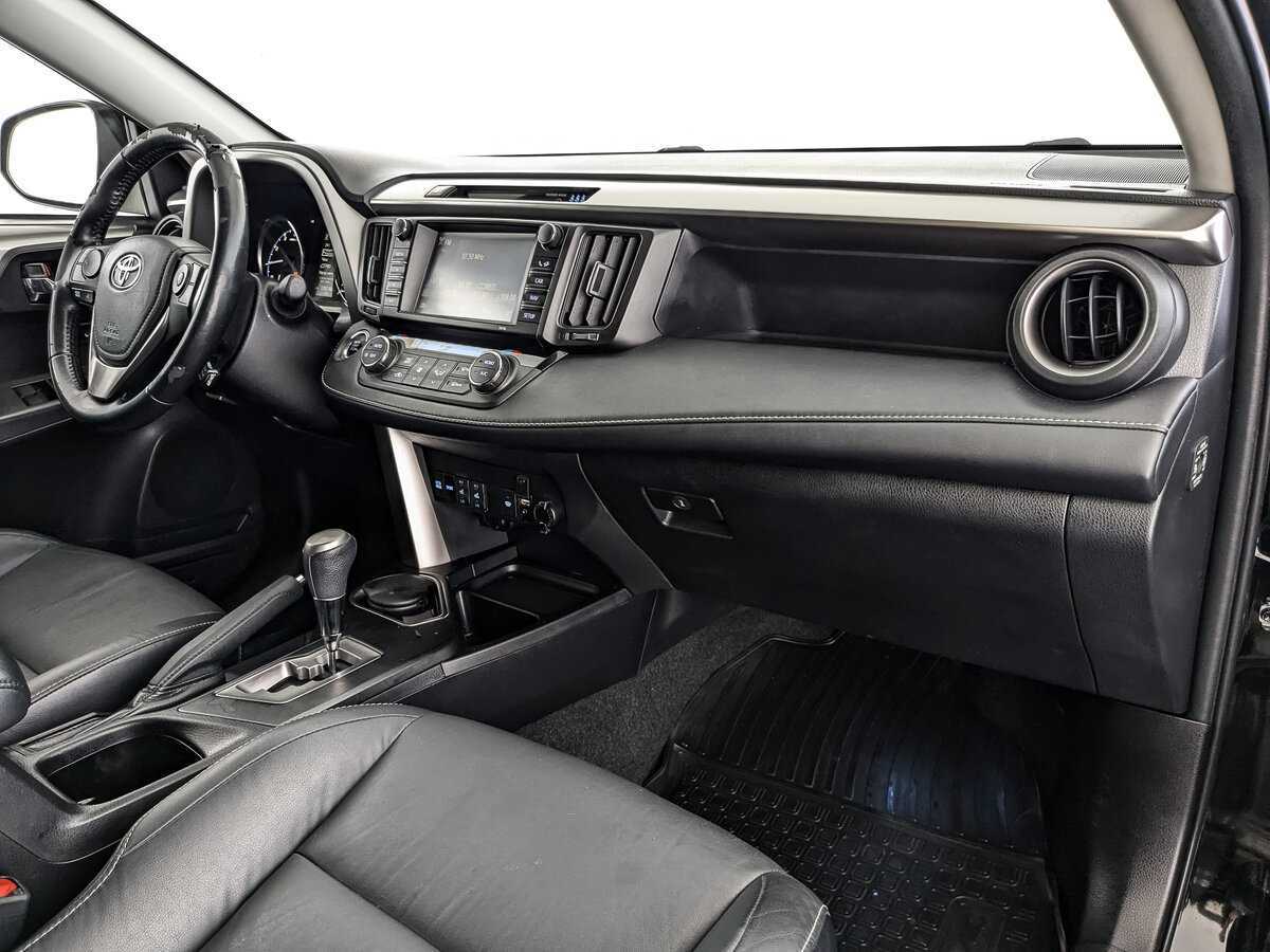 Toyota RAV4 2017 года с пробегом. Фото: #8