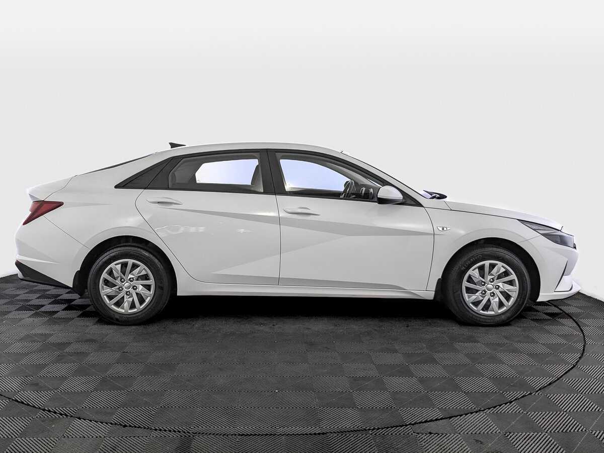 Б/У Хендай Елантра 2022 года. Фото: #3