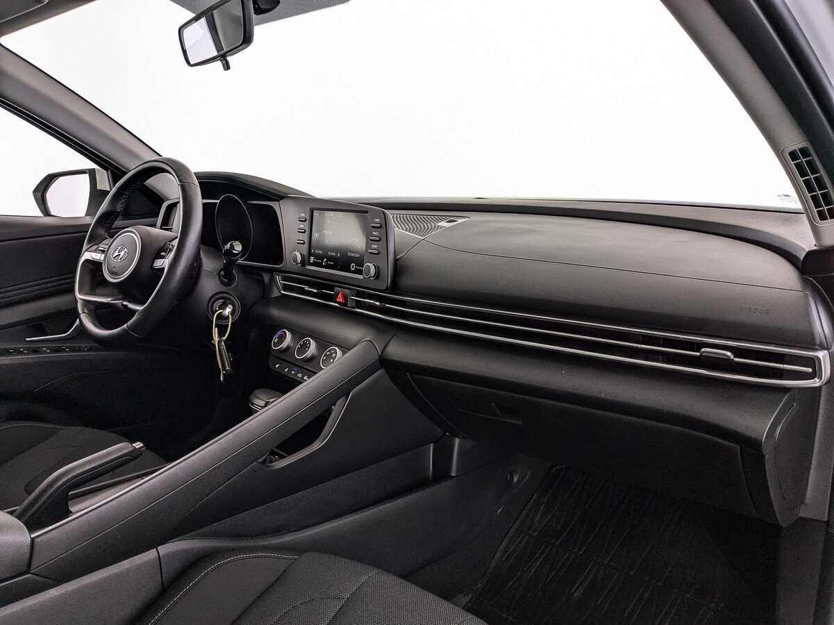 Б/У Хендай Елантра 2022 года. Фото: #8