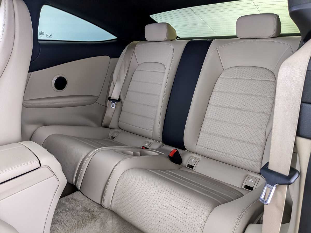 Mercedes-Benz C-Класс 2018 года с пробегом. Фото: #9