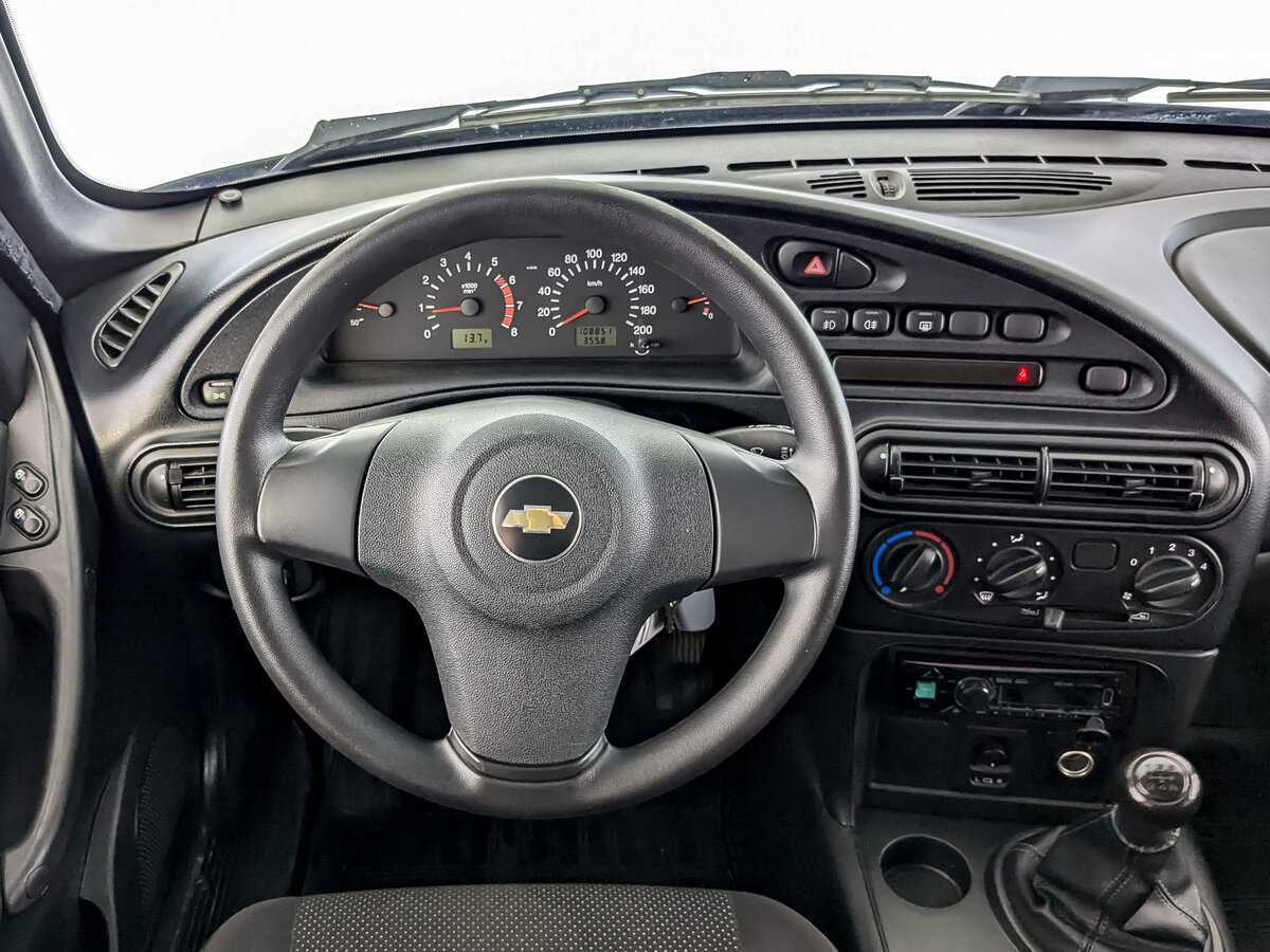 Б/У Шевроле Нива 2017 года. Фото: #16