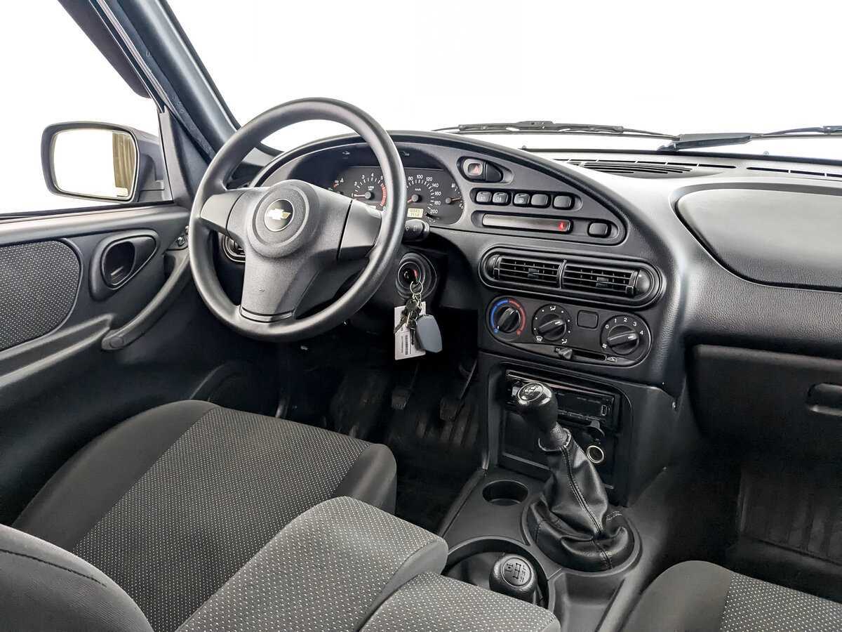 Б/У Шевроле Нива 2017 года. Фото: #21