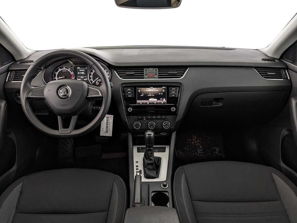 Б/У Шкода Октавия 2018 года. Фото: #9