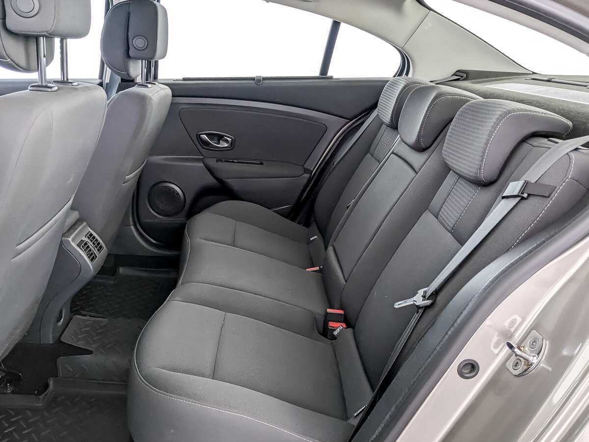 Б/У Рено Флюенс 2012 года. Фото: #9