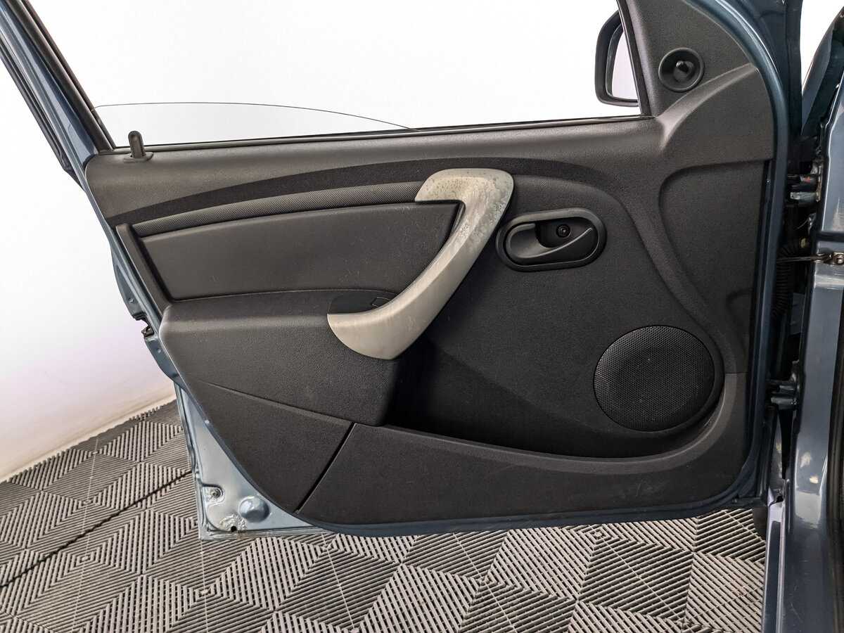 Б/У Рено Сандеро 2012 года. Фото: #14