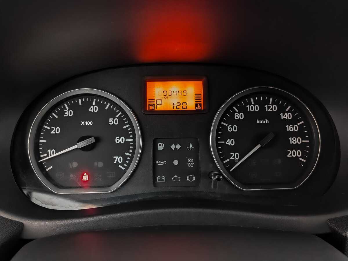 Б/У Ниссан Альмера 2016 года. Фото: #11