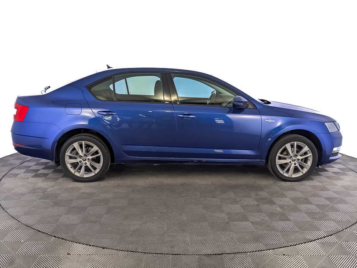 Б/У Шкода Октавия 2020 года. Фото: #3