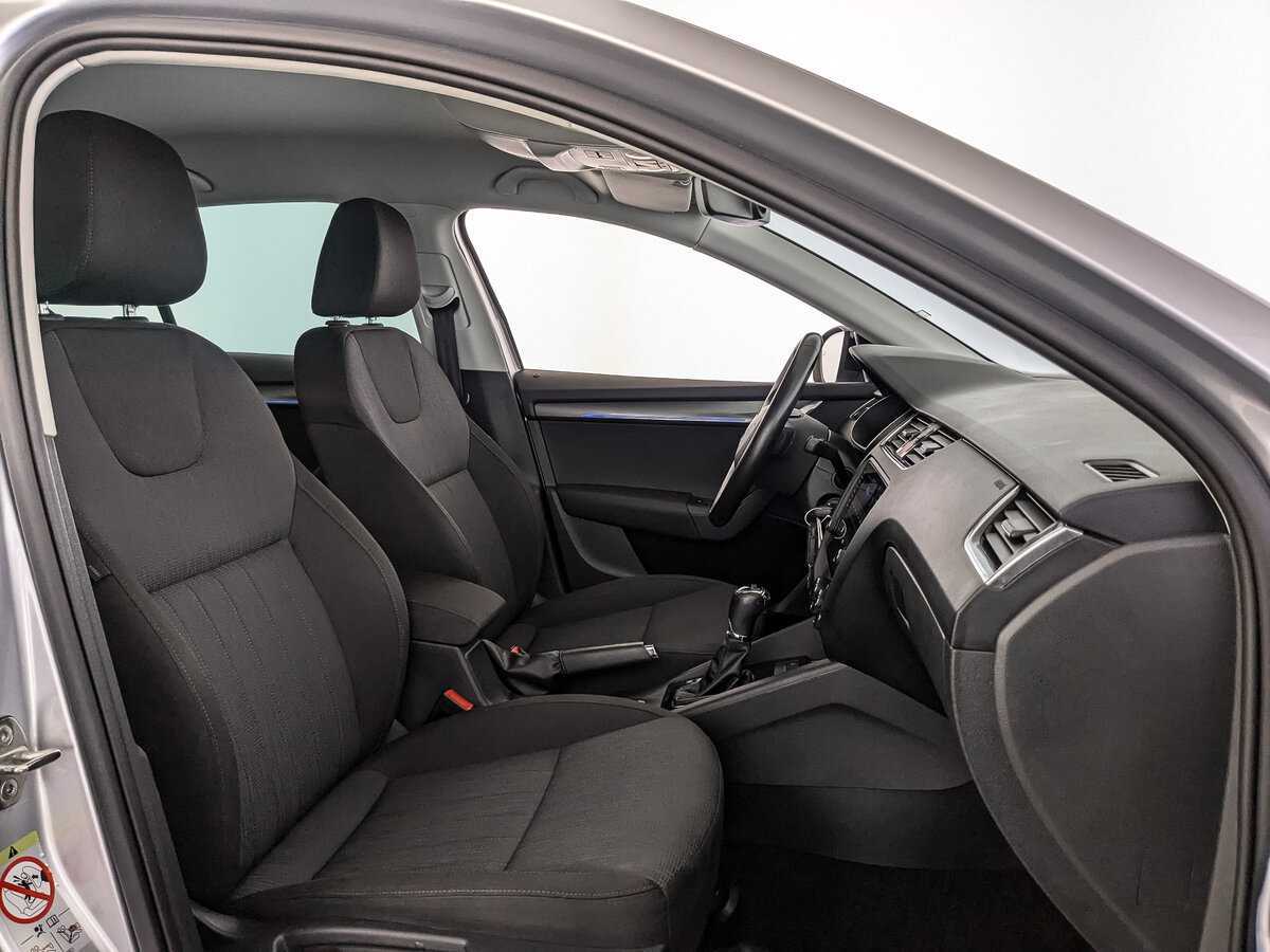 Б/У Шкода Октавия 2018 года. Фото: #18