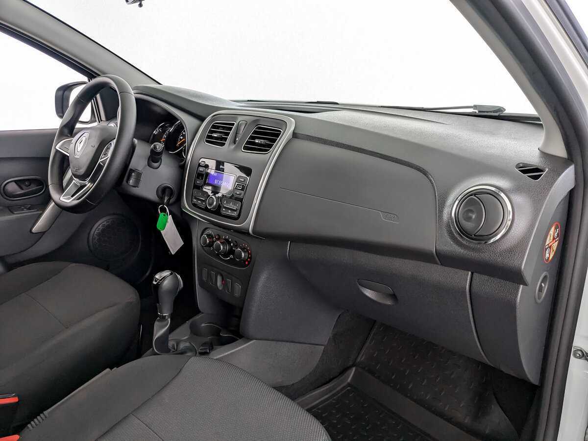 Б/У Рено Логан 2021 года. Фото: #8