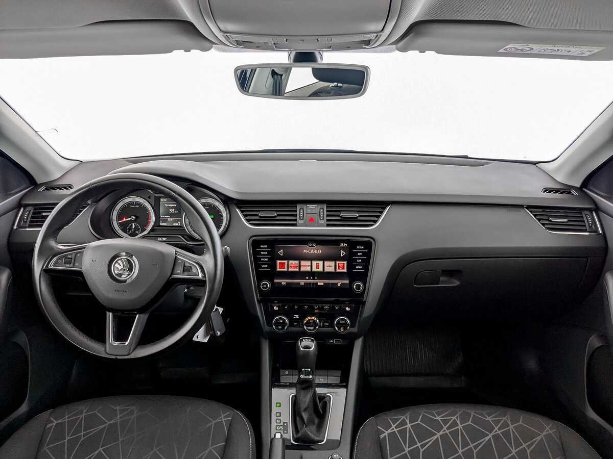 Б/У Шкода Октавия 2019 года. Фото: #11